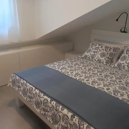 Desanti 4 Apartman *